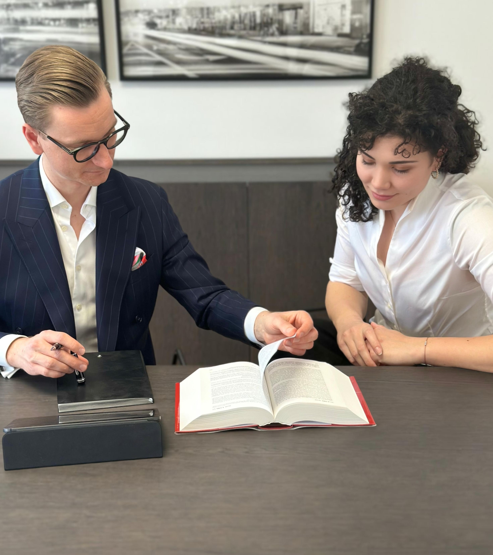 Heninger Anwalt Arbeitsrecht und Versicherungsrecht Zivilrecht 1010 Wien.heic